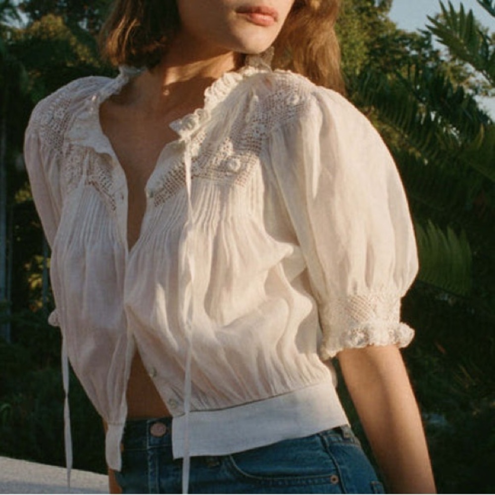 Doen White Puff Sleeve Smocked Blouse